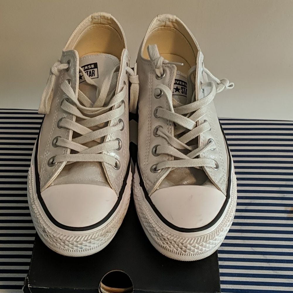 Converse WMNS sneakers